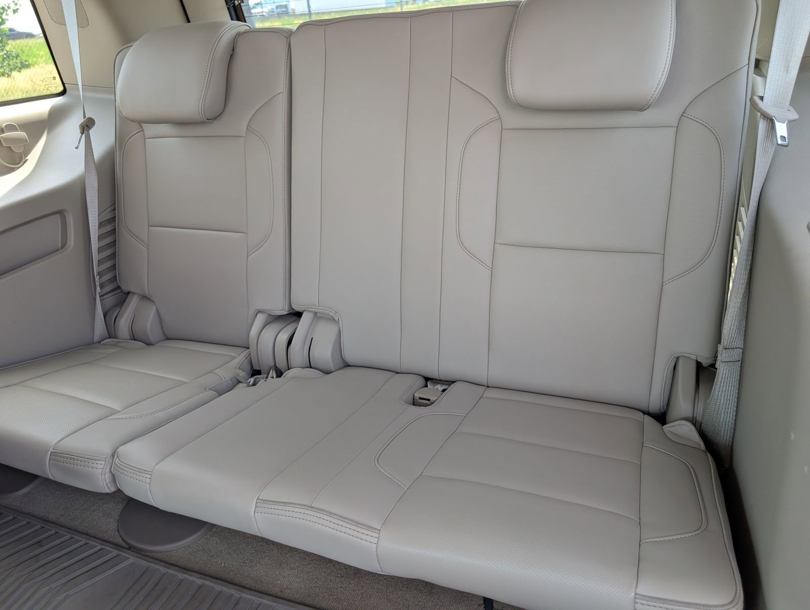 Used 2015 GMC Yukon Denali w/ Open Road Package image 9