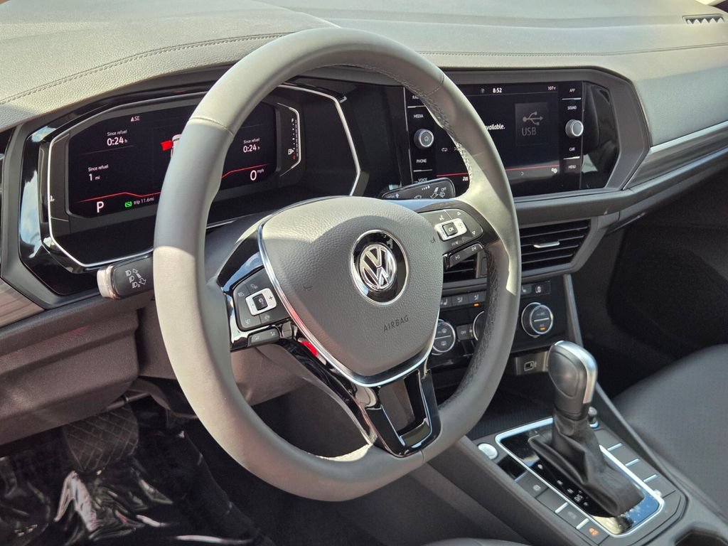 Used 2020 Volkswagen Jetta SEL FWD image 24