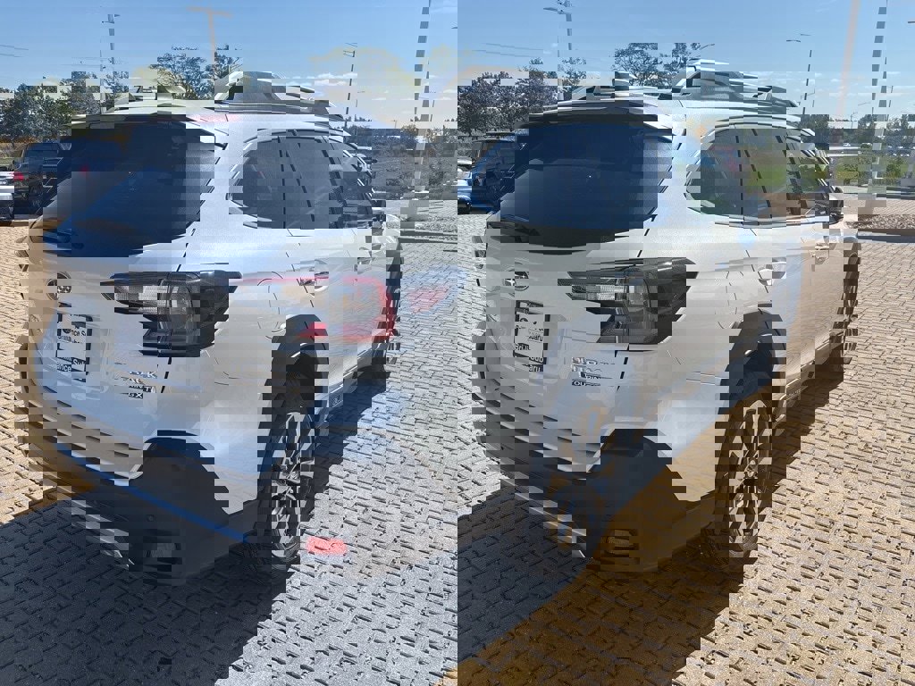 New 2025 Subaru Outback Touring XT image 7