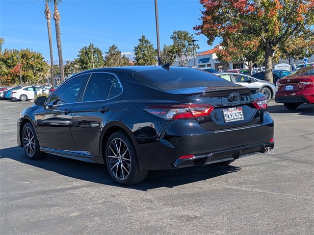 Used 2024 Toyota Camry SE image 7