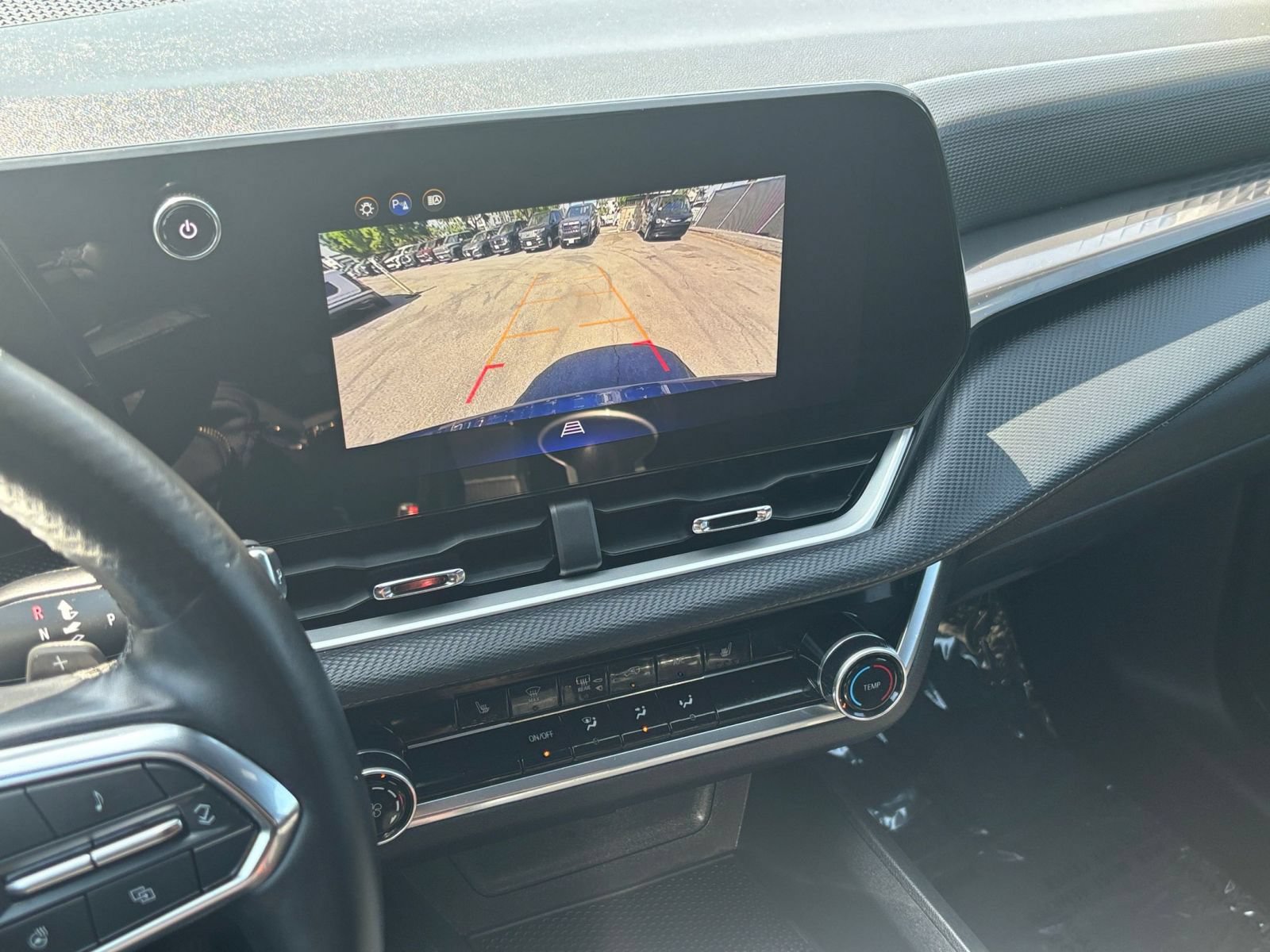 Used 2025 Chevrolet Equinox LT FWD image 24