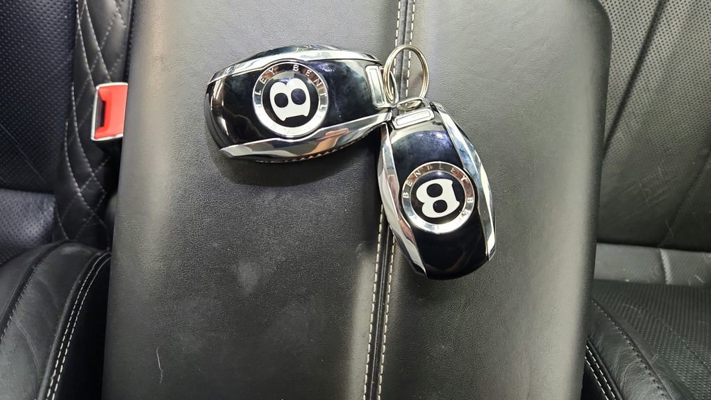Used 2020 Bentley Continental GT image 21
