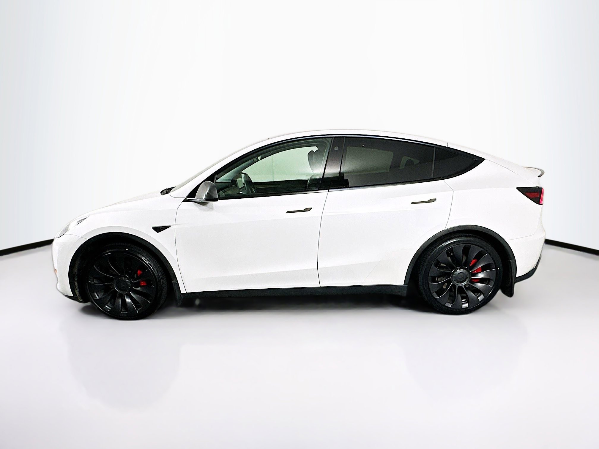 Used 2023 Tesla Model Y Performance image 4