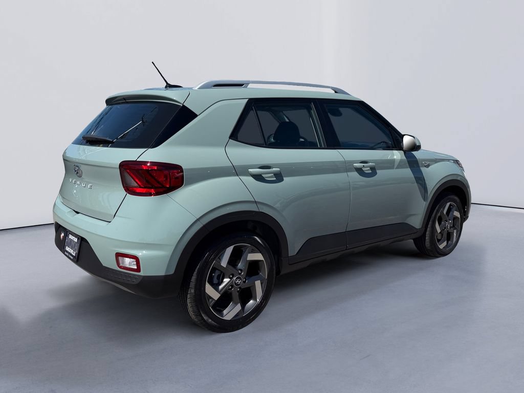 New 2026 Hyundai Venue SEL FWD image 3
