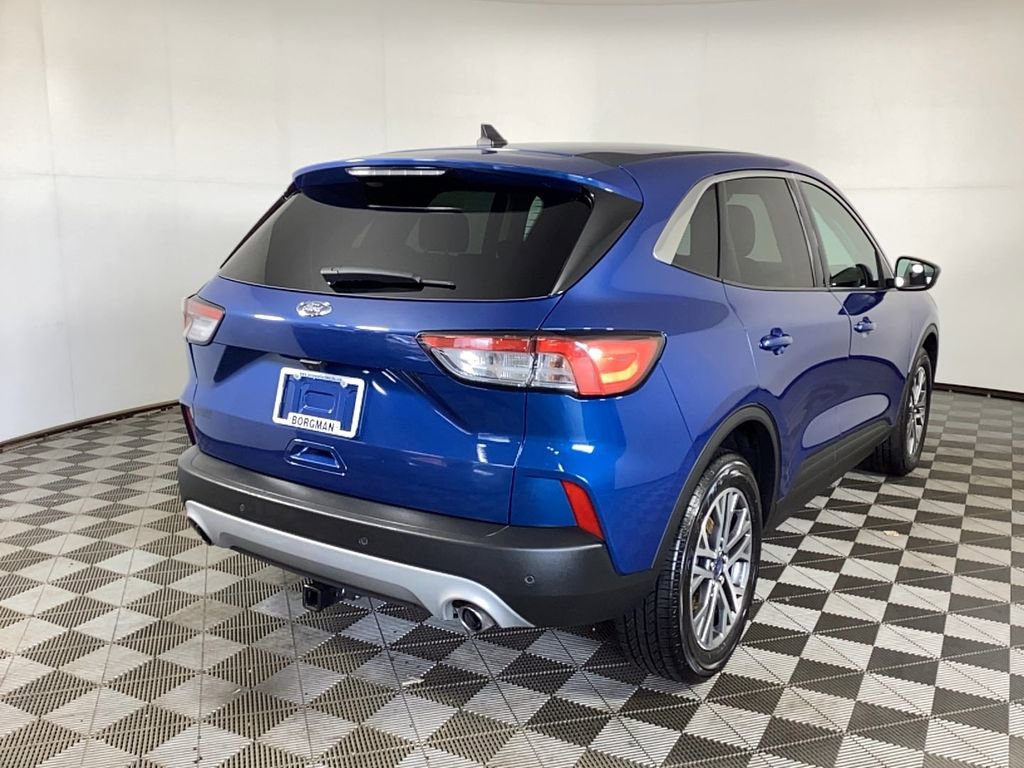 Used 2022 Ford Escape SEL image 2