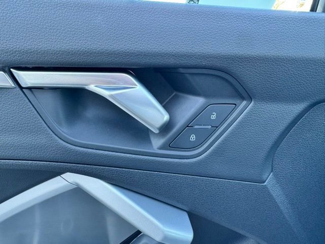 Certified 2025 Audi Q3 2.0T Premium w/ Convenience Package image 33