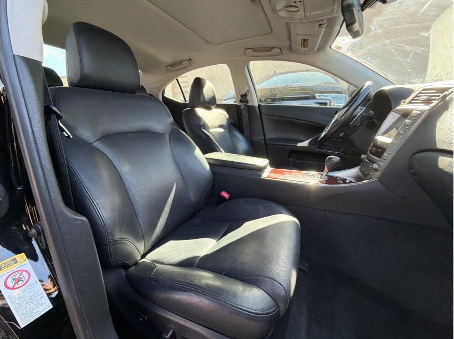 Used 2008 Lexus IS 250 AWD image 4
