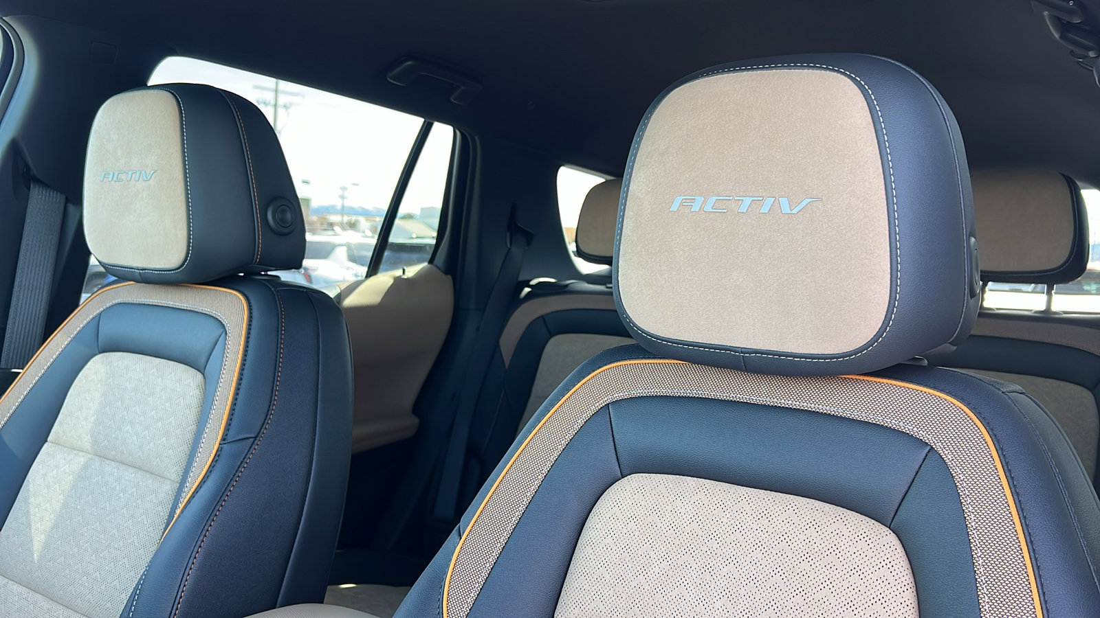 New 2026 Chevrolet Equinox ACTIV w/ Convenience Package III AWD/4WD image 18