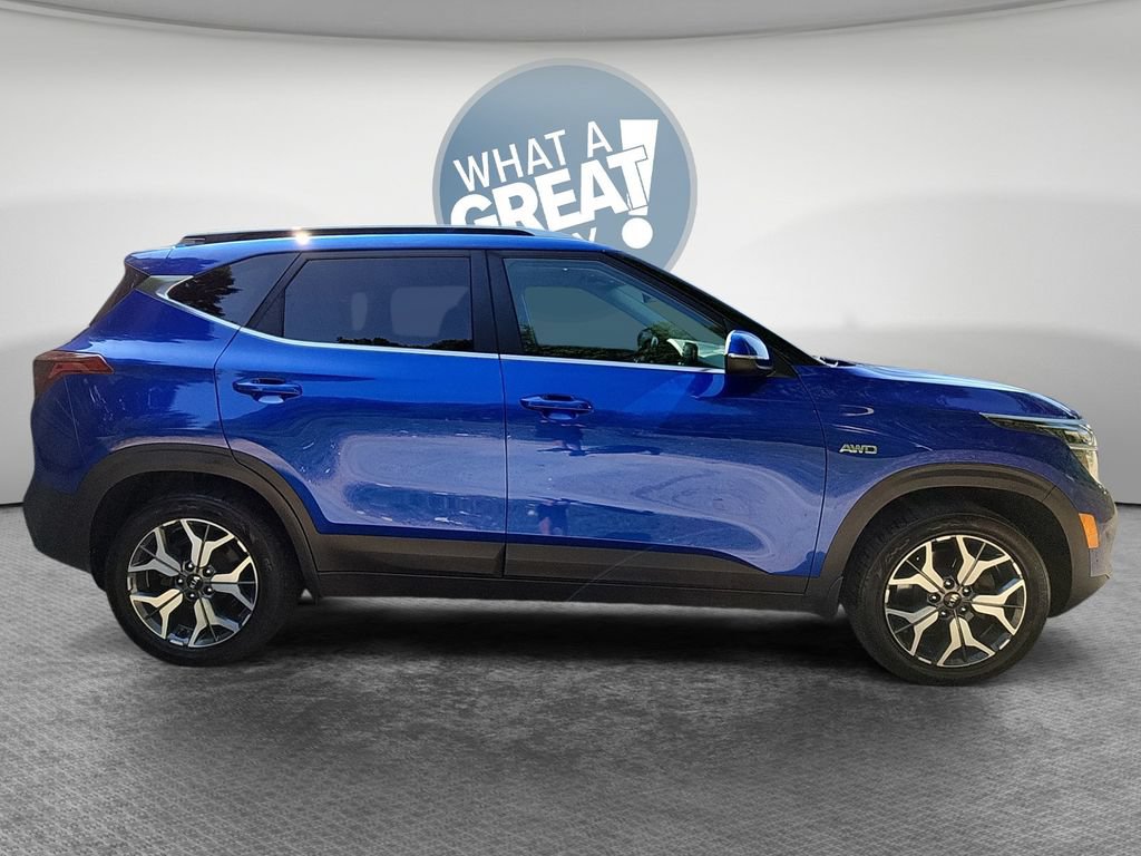 Used 2021 Kia Seltos EX AWD/4WD image 2