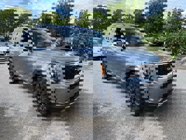 Used 2022 Kia Telluride SX