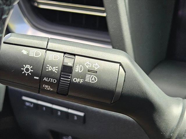 Used 2025 Lexus GX 550 w/ Cold Area Package AWD/4WD image 9