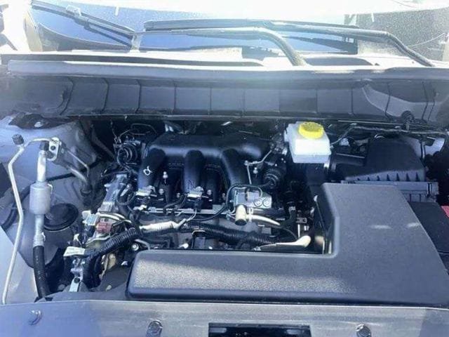 Used 2025 Nissan Pathfinder SV AWD/4WD image 18