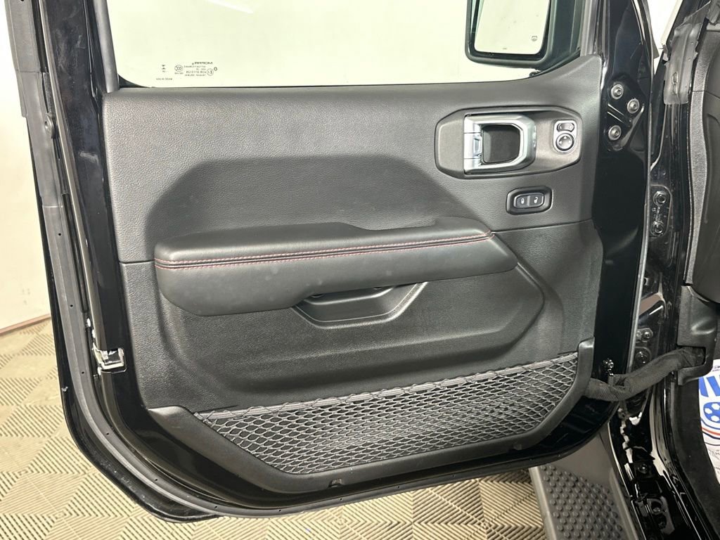 Used 2024 Jeep Wrangler Unlimited Rubicon w/ Convenience Group image 15