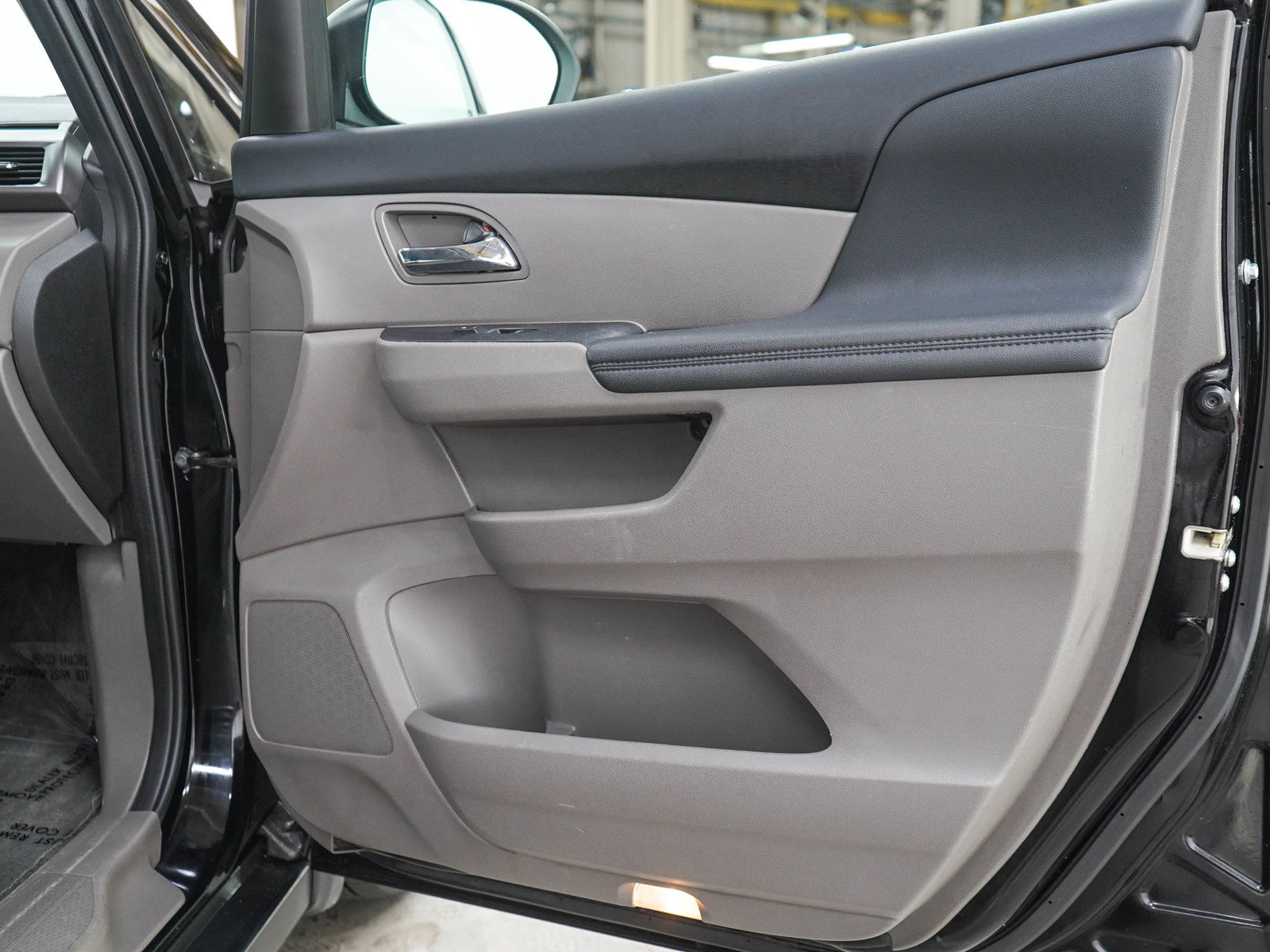 Used 2015 Honda Odyssey EX-L image 9