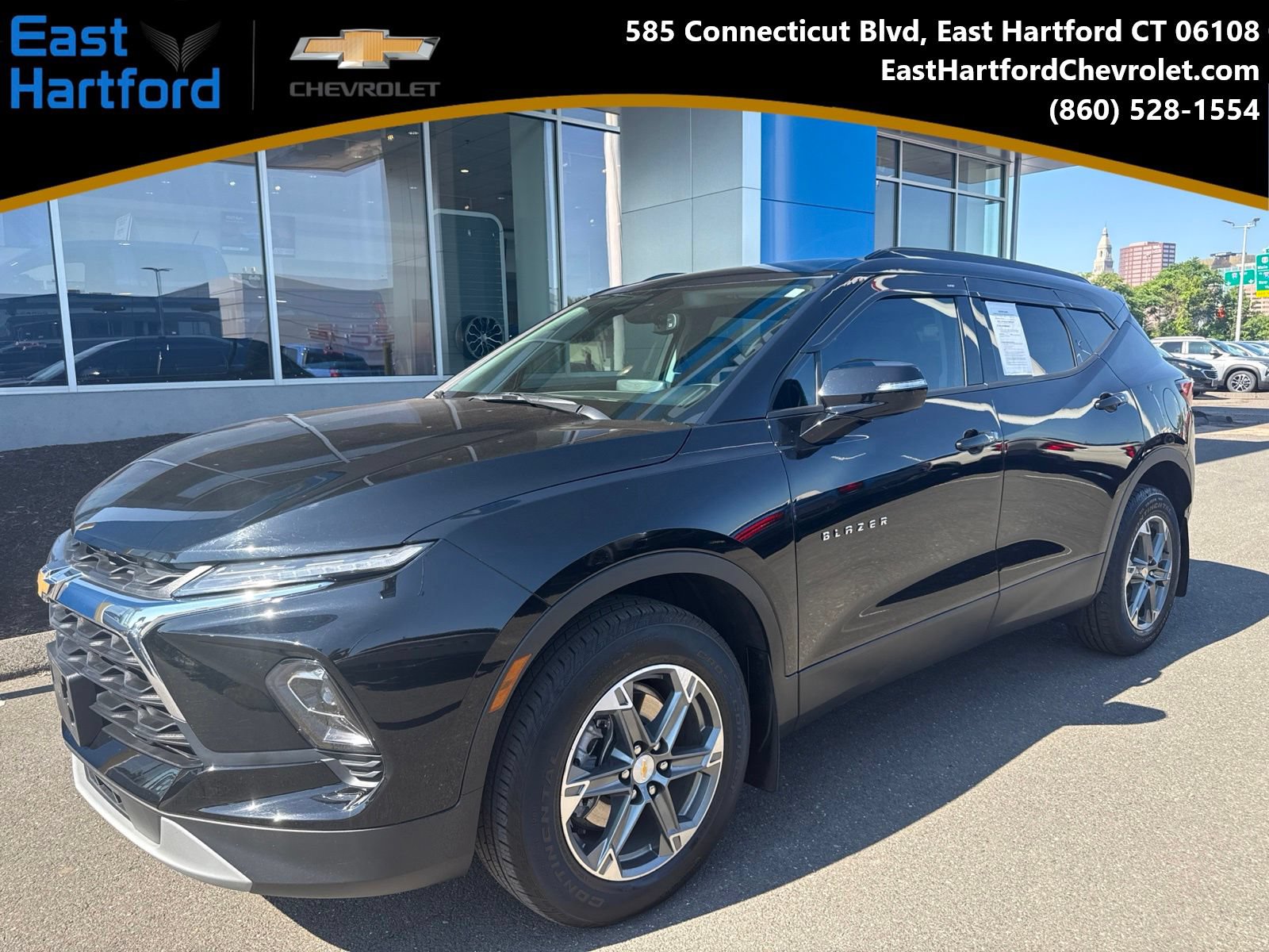 Used 2025 Chevrolet Blazer LT AWD/4WD image 1
