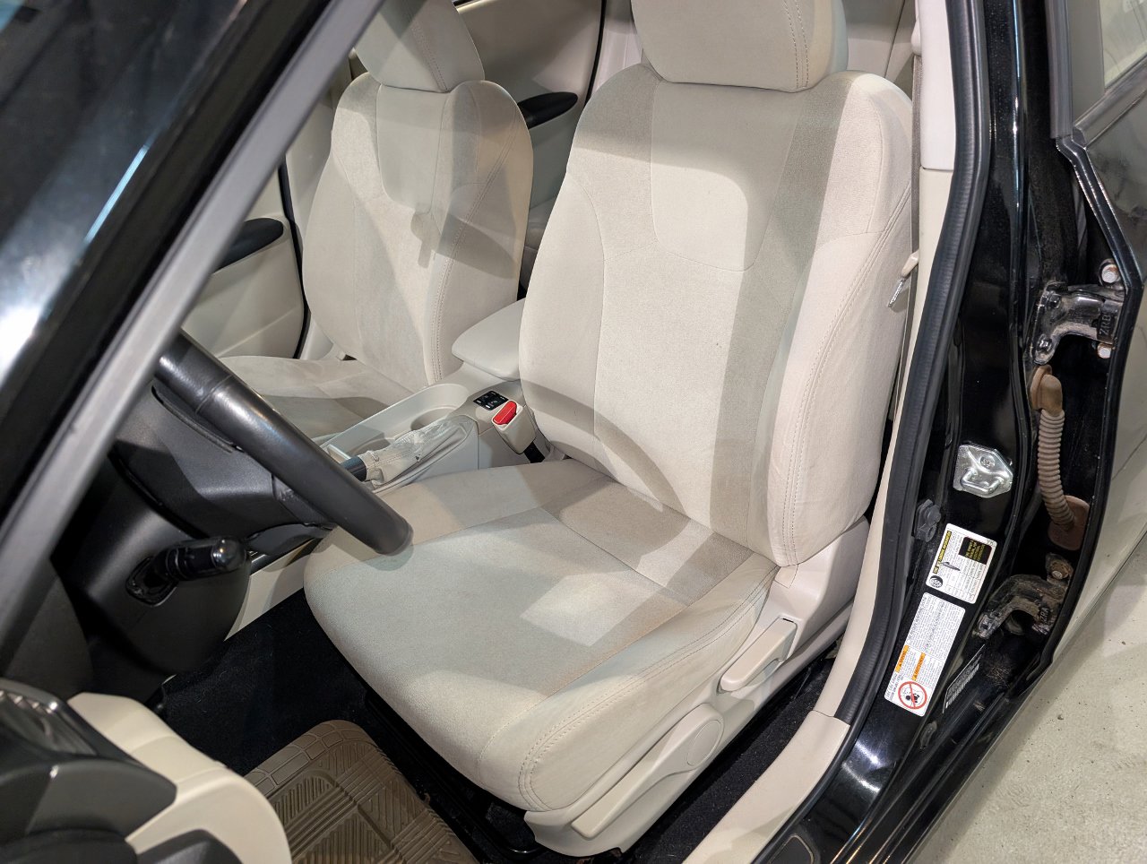 Used 2011 Subaru Impreza 2.5i Premium w/ PWR Moonroof Value Pkg image 16