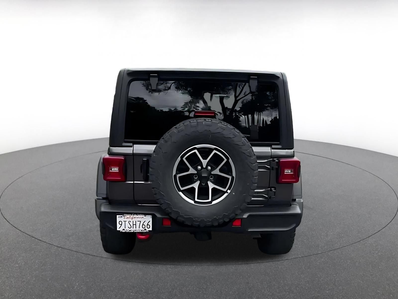 Used 2025 Jeep Wrangler Unlimited Rubicon AWD/4WD image 10