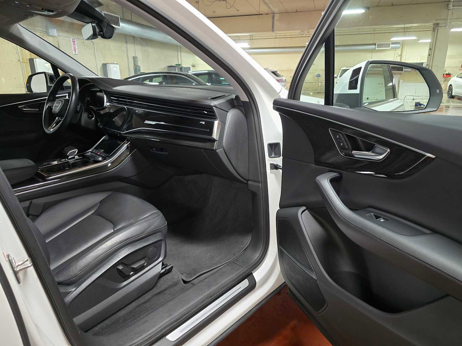 Used 2023 Audi Q7 3.0T Premium Plus image 10
