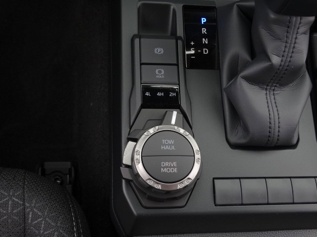 New 2026 Toyota 4Runner SR5 AWD/4WD image 25