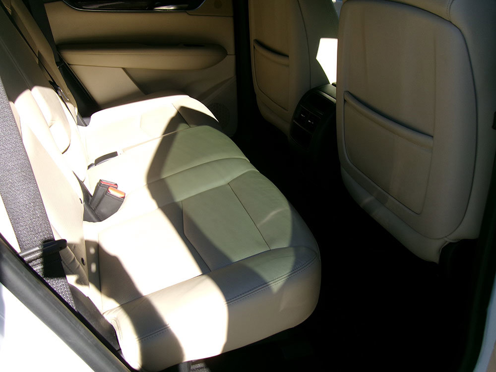 Used 2017 Cadillac XT5 Premium Luxury w/ Driver Assist Package AWD/4WD image 11