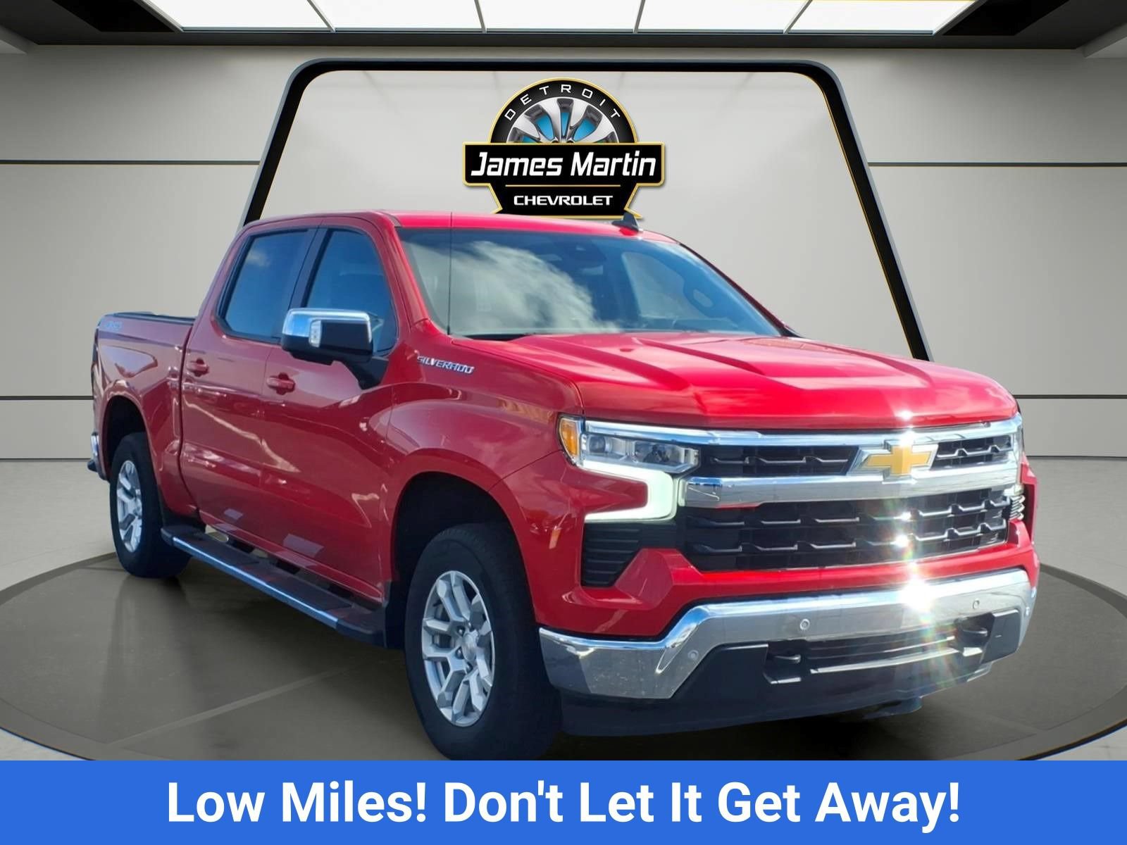 Certified 2024 Chevrolet Silverado 1500 LT w/ Safety Package AWD/4WD image 3