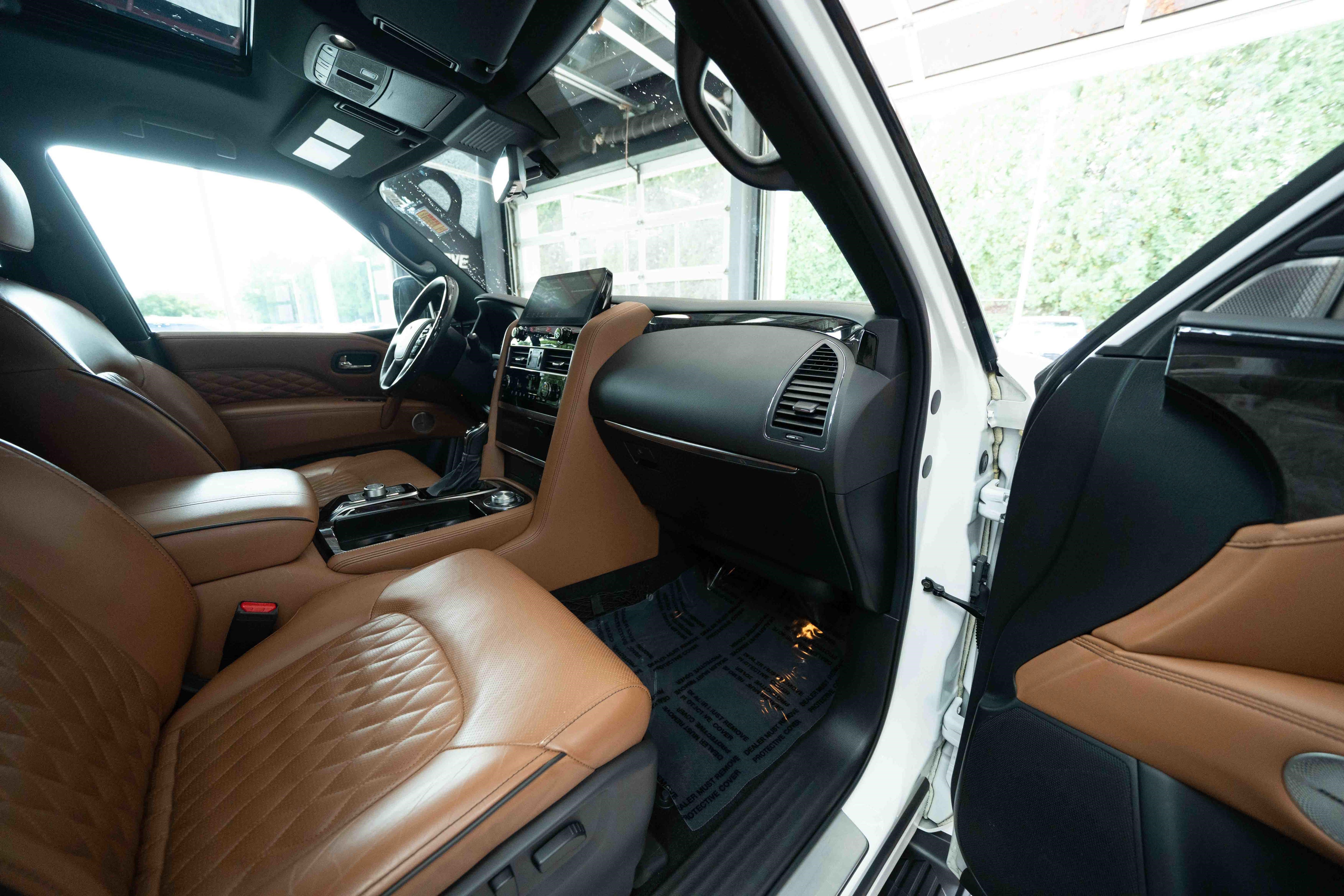 Used 2022 INFINITI QX80 Sensory w/ All-Season Package AWD/4WD image 27