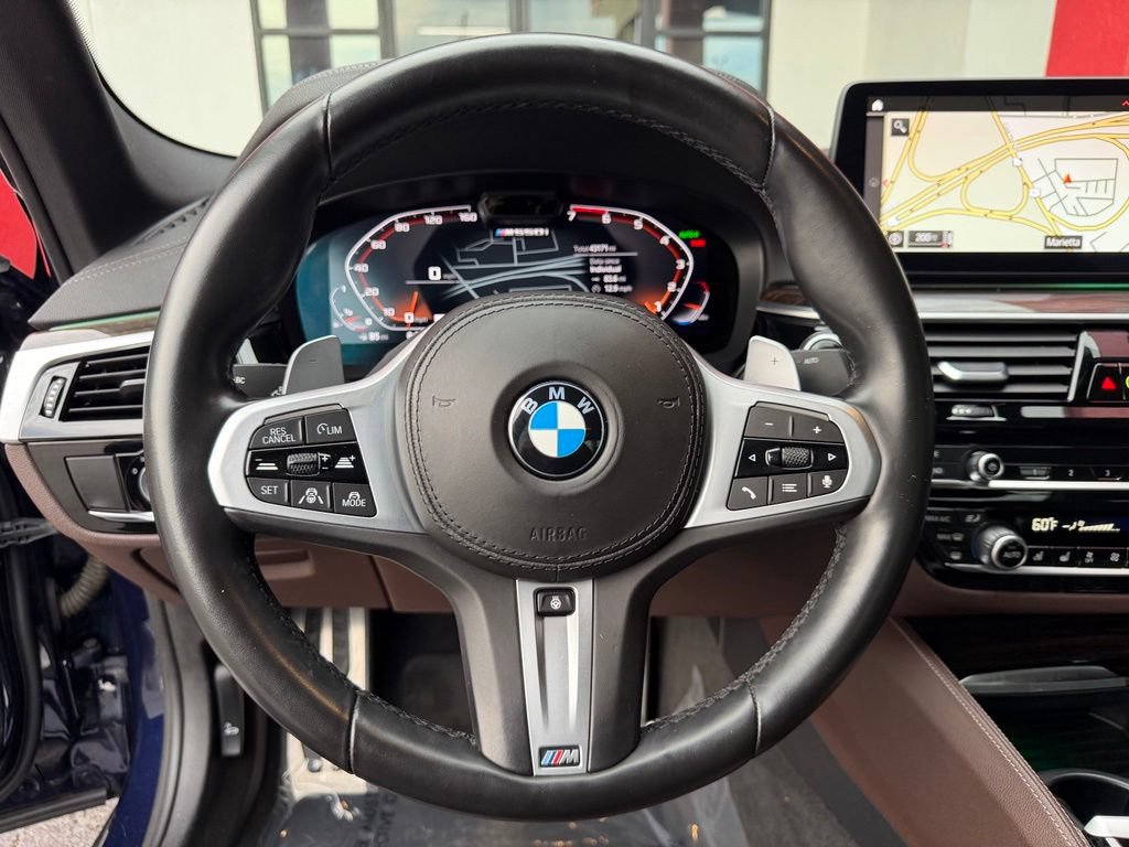 Used 2022 BMW M550i xDrive w/ Dynamic Handling Package AWD/4WD image 16