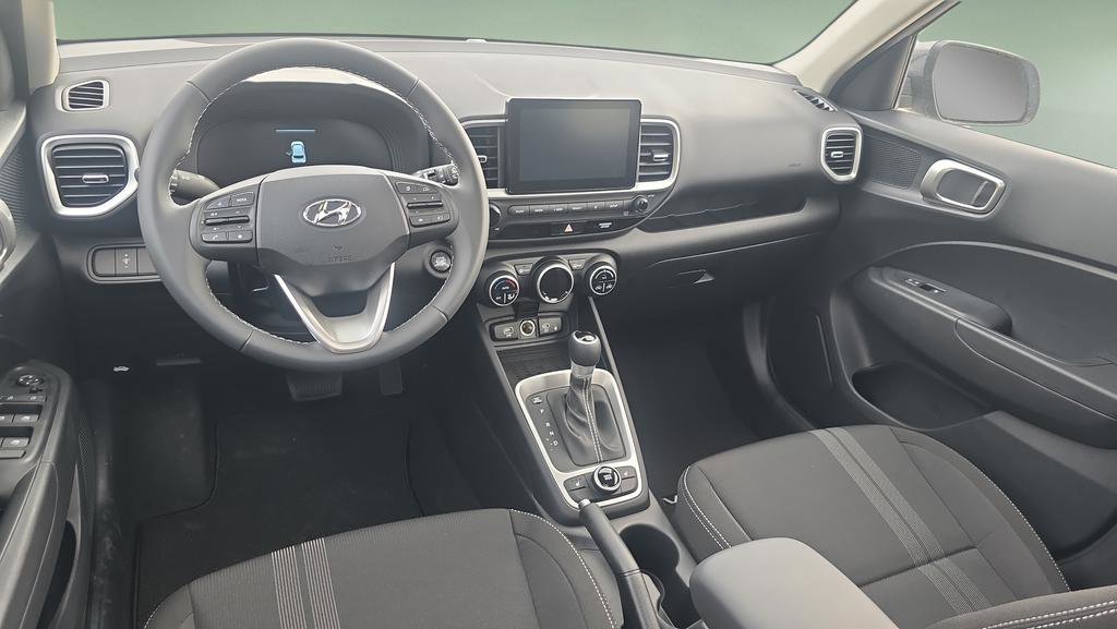 New 2026 Hyundai Venue SEL FWD image 18