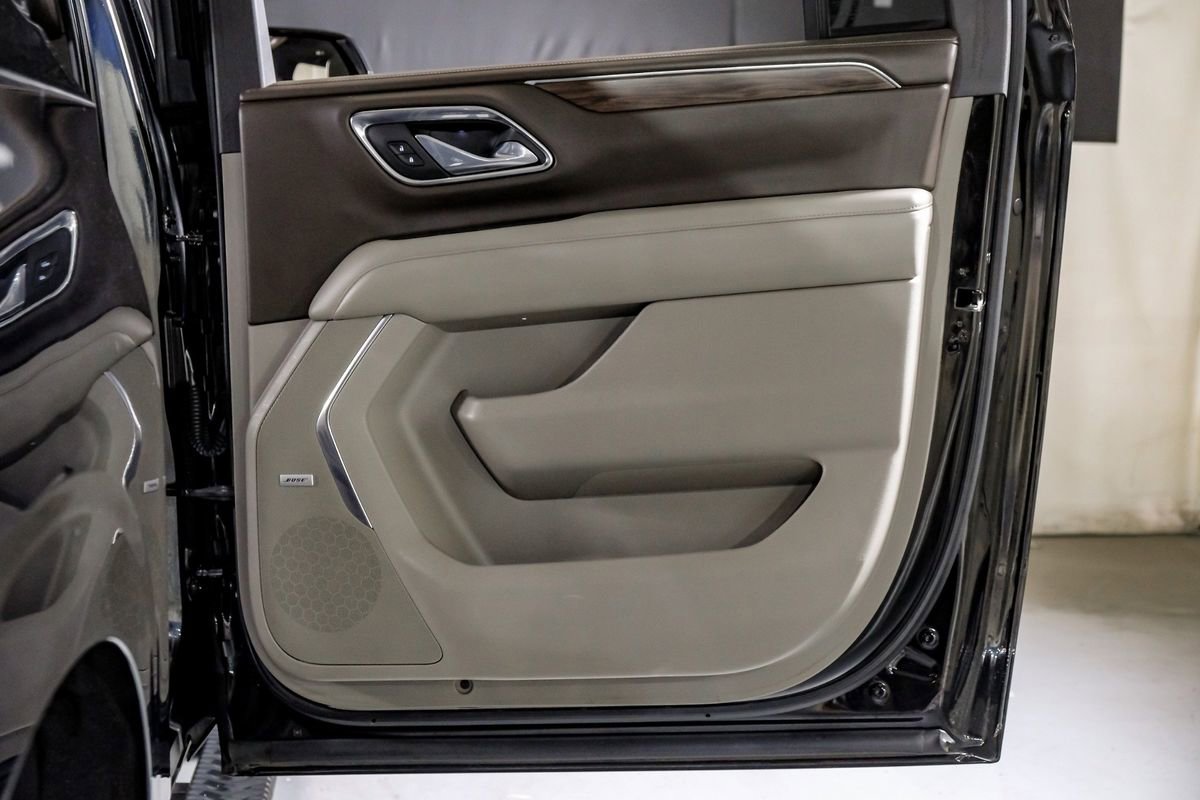 Used 2021 Chevrolet Suburban Z71 w/ Z71 Off-Road Package AWD/4WD image 39