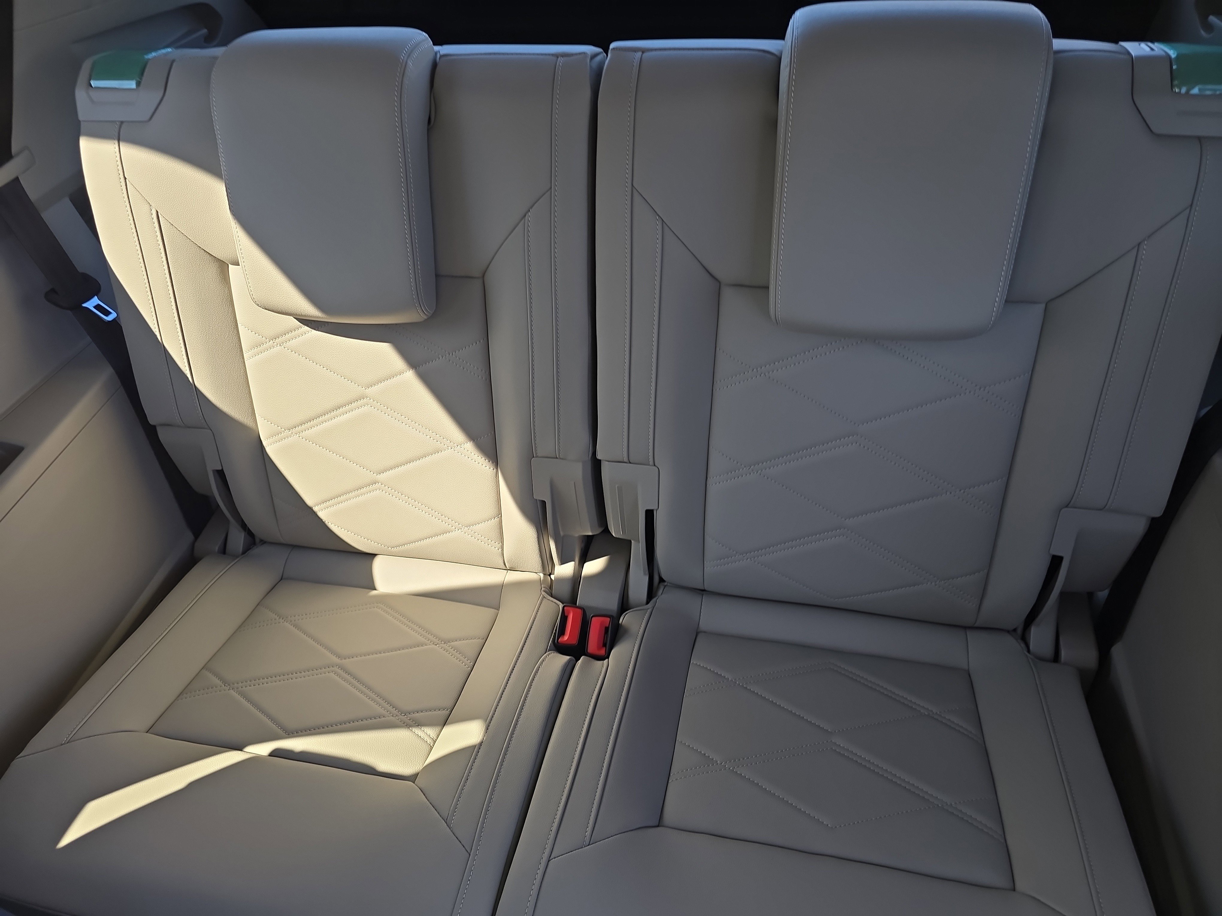 New 2026 Volkswagen Atlas SE image 17