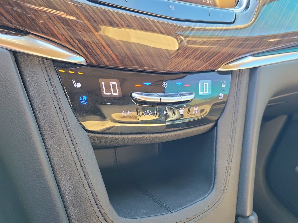 Used 2020 Cadillac XT6 Sport w/ Platinum Package AWD/4WD image 35