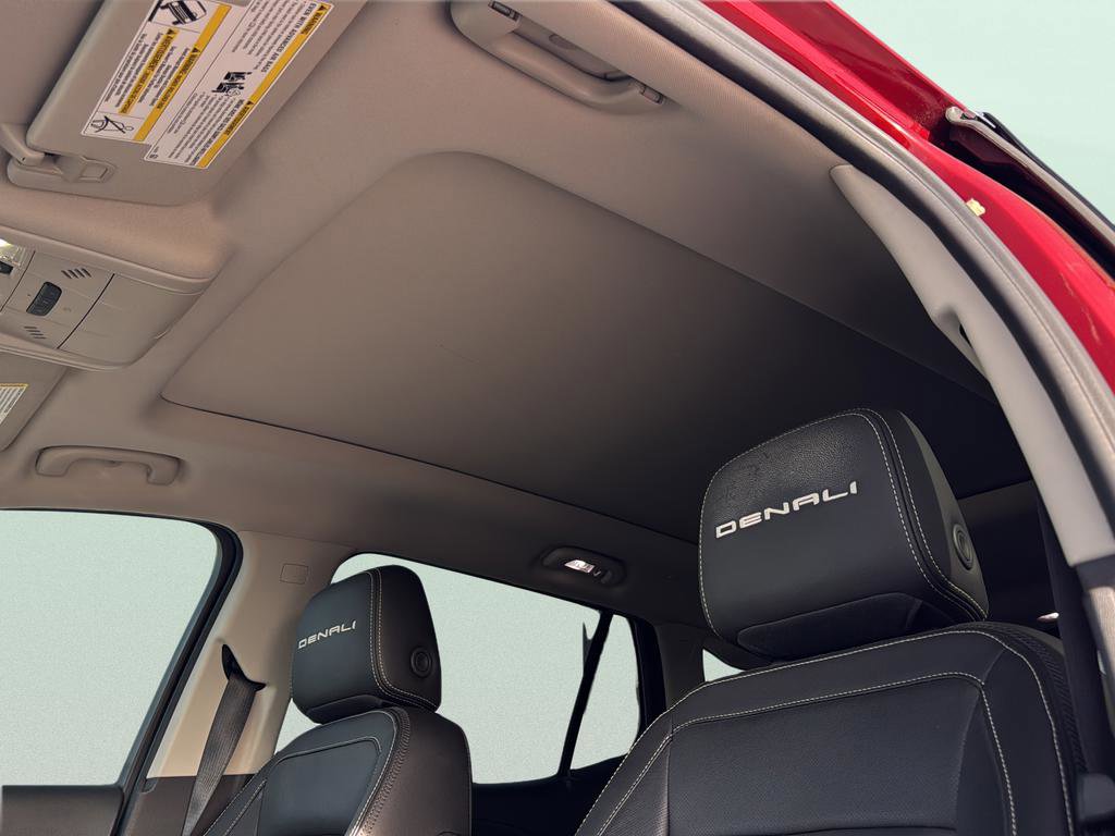 Used 2024 GMC Terrain Denali w/ Denali Premium Package image 21
