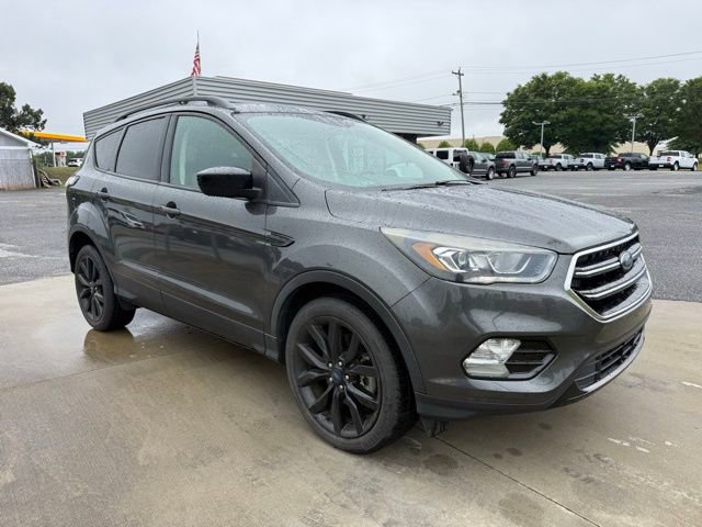 Used 2018 Ford Escape SE w/ SE Sport Appearance Package AWD/4WD image 4
