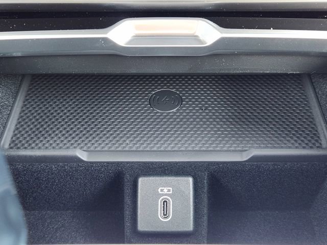 New 2026 Land Rover Range Rover SE image 14