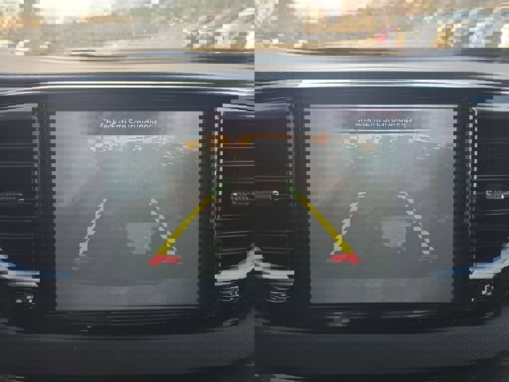 Used 2024 Chrysler Pacifica Touring-L image 22