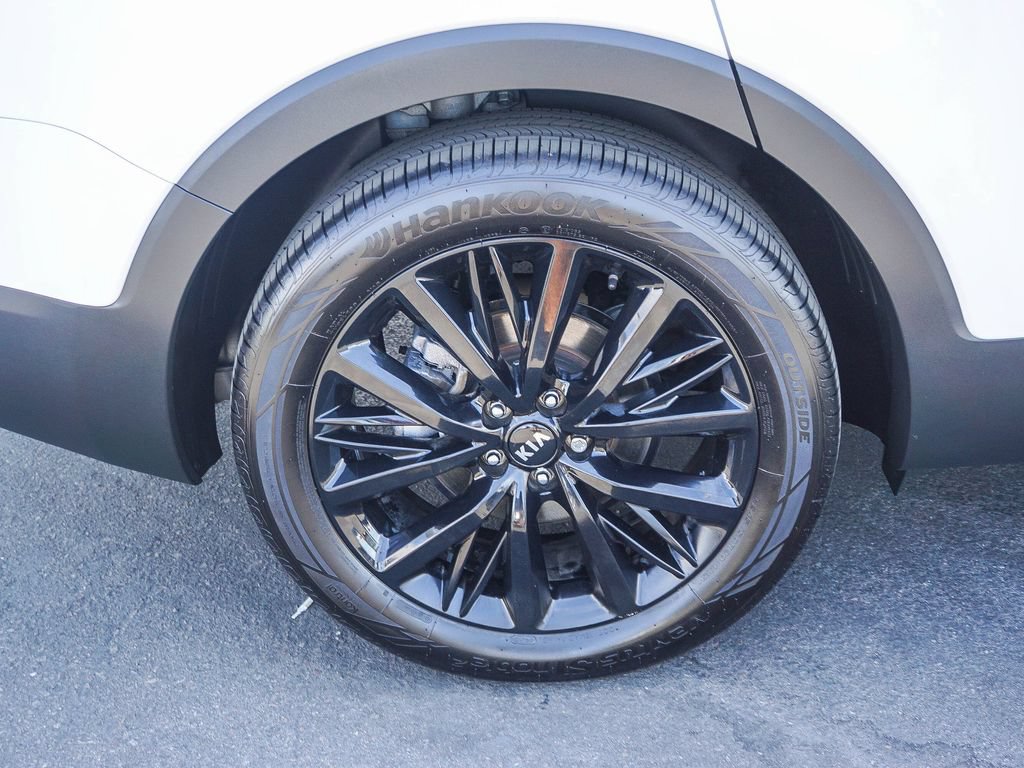 Certified 2021 Kia Telluride SX w/ Towing Package FWD image 9