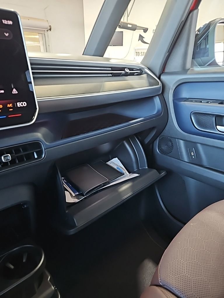 Used 2025 Volkswagen ID. Buzz Pro S Plus image 29