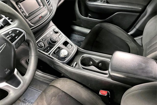 Used 2015 Chrysler 200 Limited image 16
