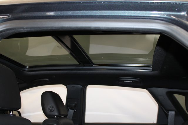 Certified 2022 Cadillac XT5 Premium Luxury image 11