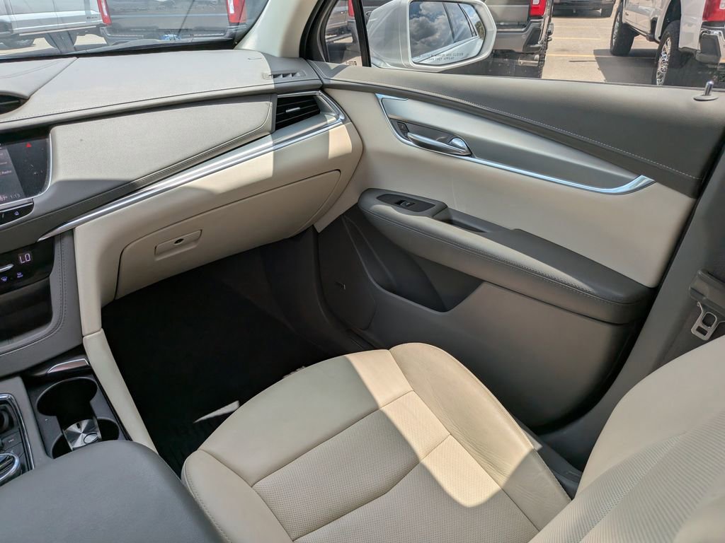 Used 2020 Cadillac XT5 Premium Luxury FWD image 18