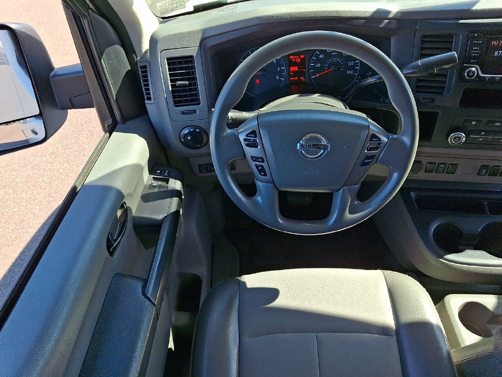 Used 2018 Nissan NV 2500 SV RWD image 12