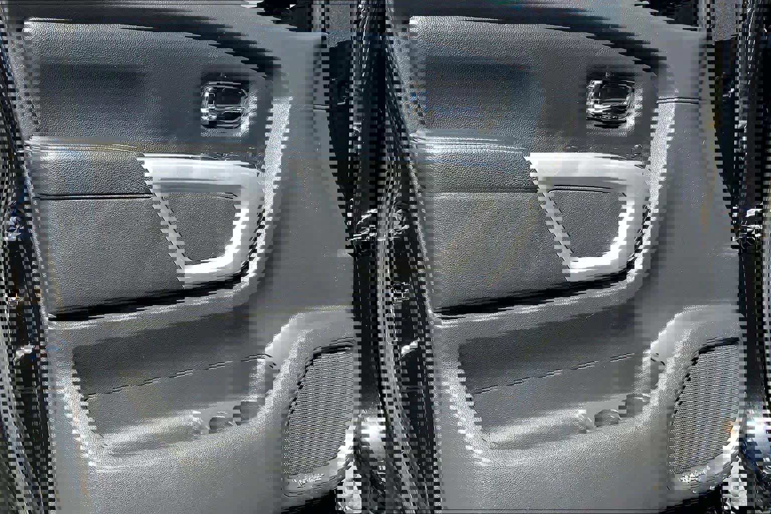 Used 2018 Nissan Titan PRO-4X w/ Pro-4x Utility Package image 22