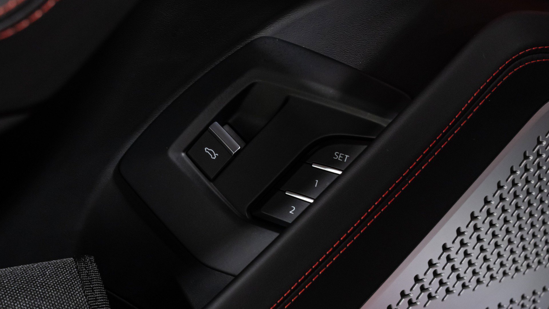 Used 2021 Lamborghini Urus AWD/4WD image 39