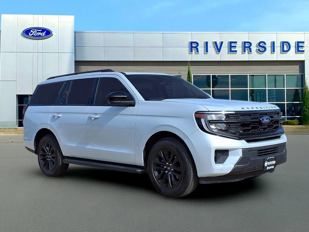 Used 2025 Ford Expedition Active