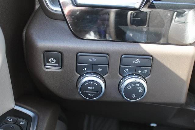 Used 2024 GMC Sierra 1500 SLE image 28