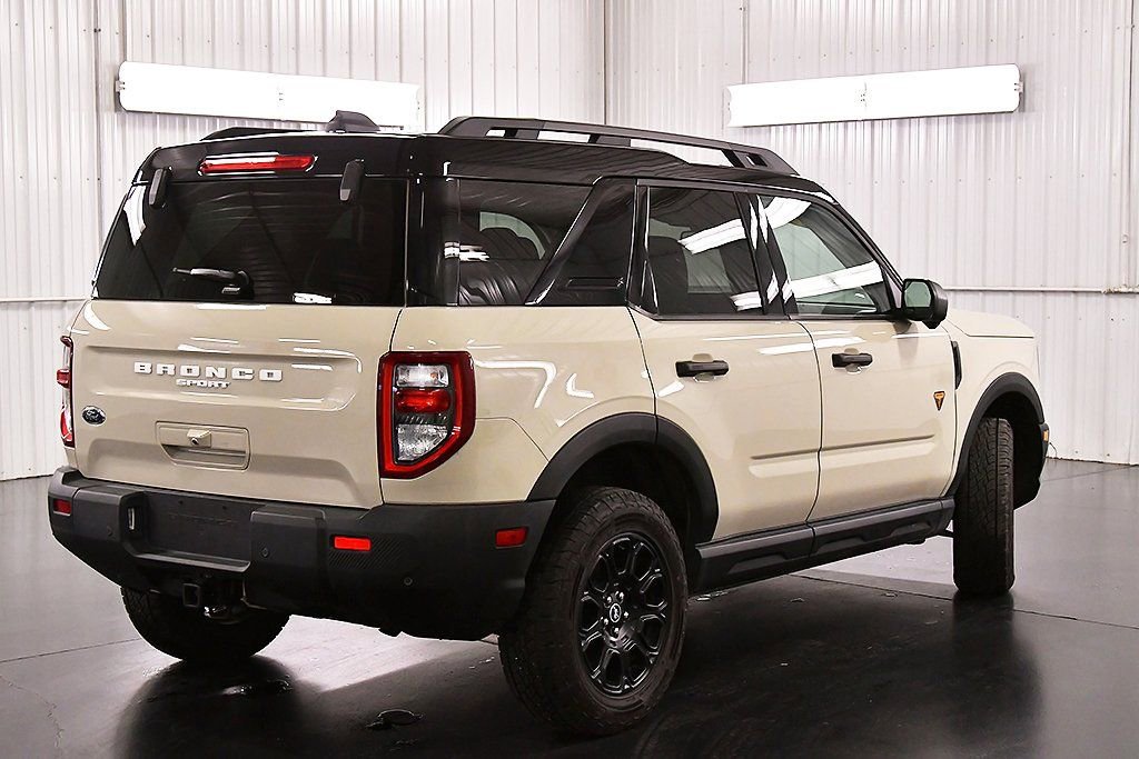 Used 2025 Ford Bronco Sport Badlands image 7