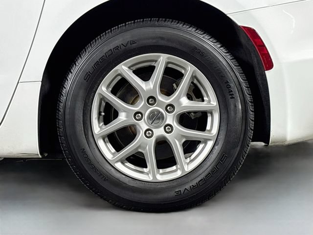 Used 2021 Chrysler Pacifica Touring-L FWD image 30