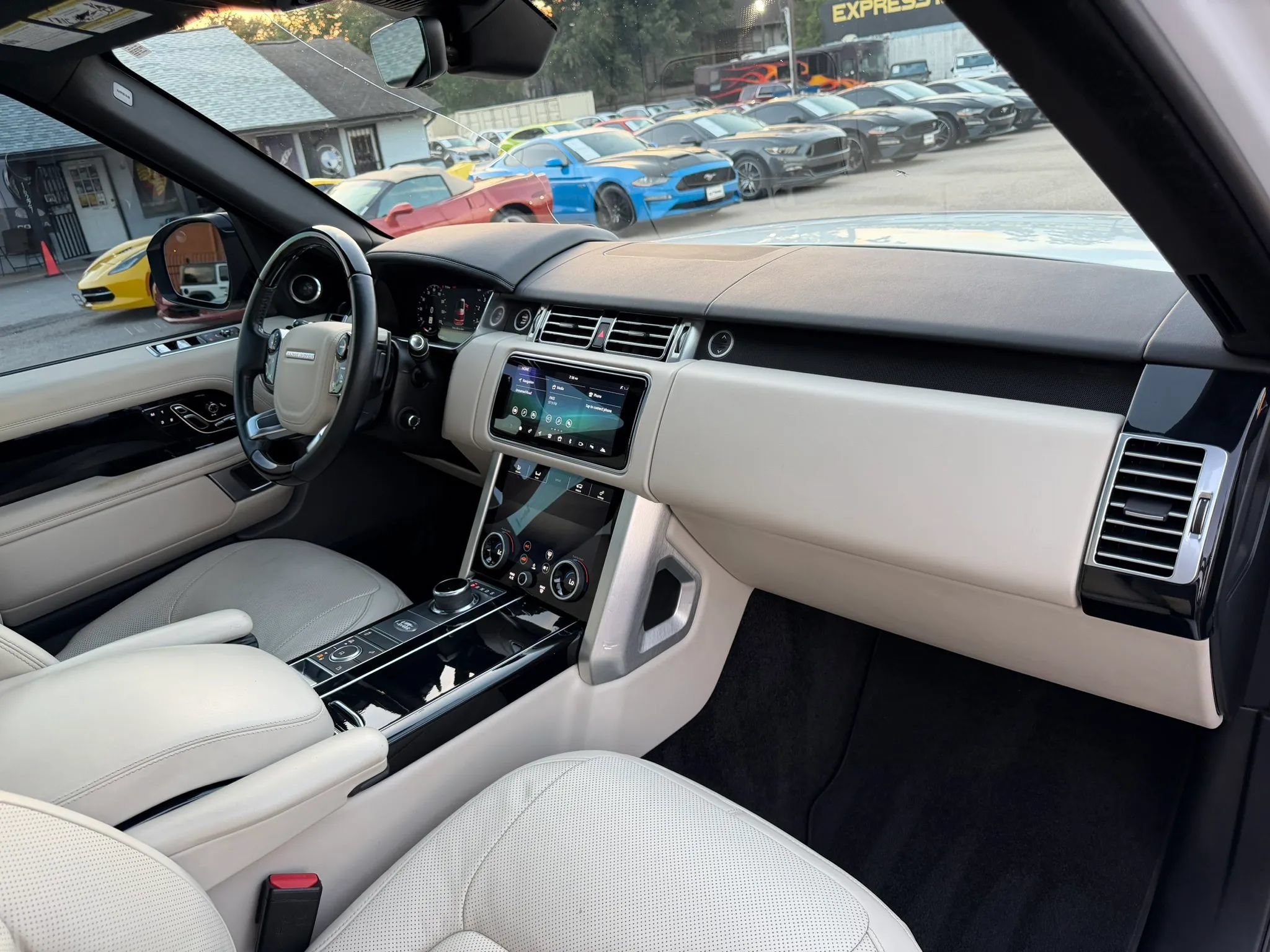 Used 2021 Land Rover Range Rover P525 Westminster Edition AWD/4WD image 19