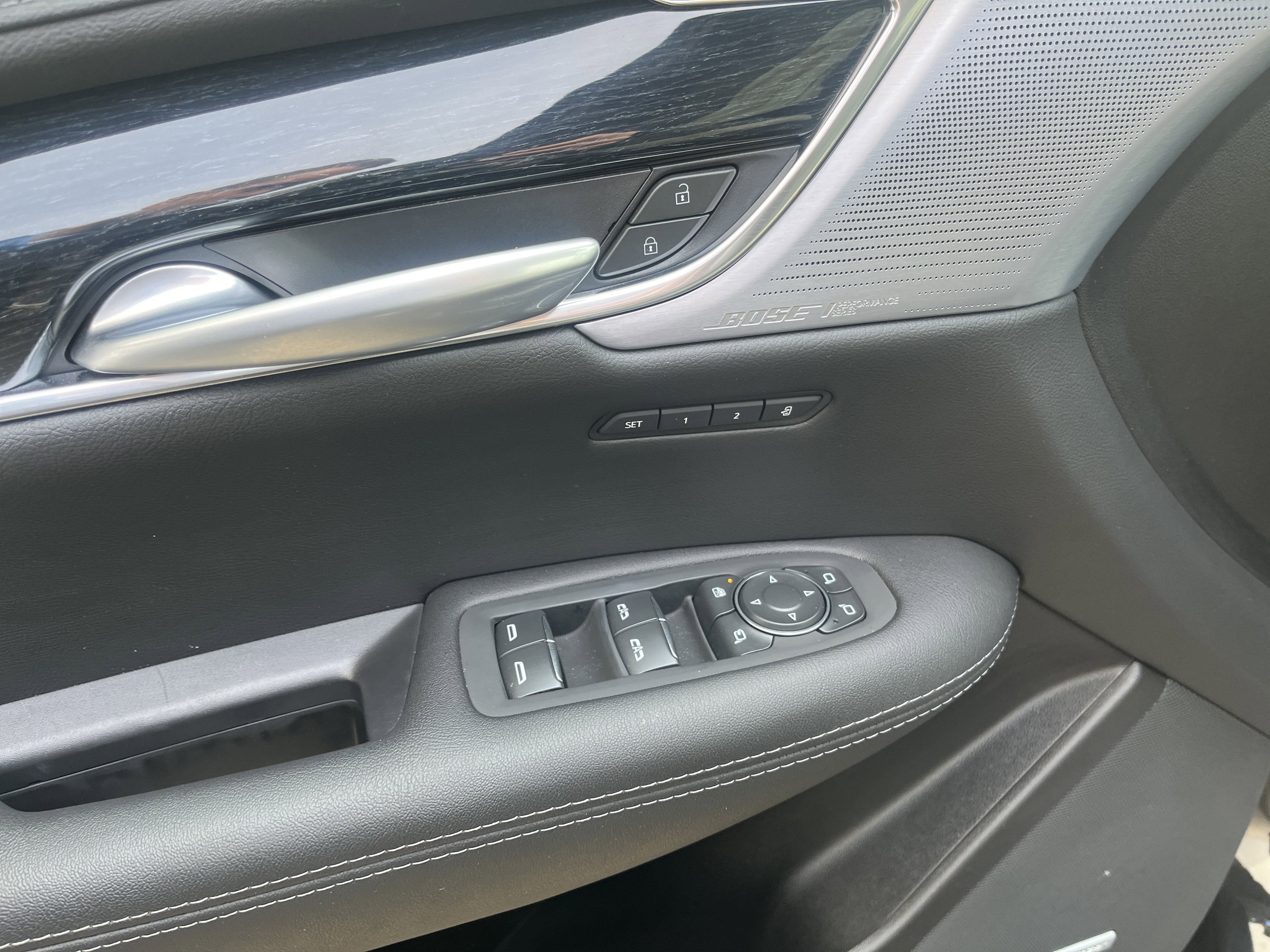 Used 2025 Cadillac XT5 Premium Luxury w/ Technology Package image 13