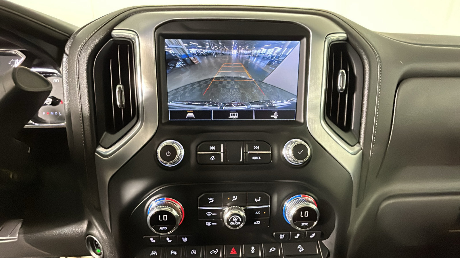 Used 2021 GMC Sierra 1500 SLT w/ SLT Premium Plus Package AWD/4WD image 29